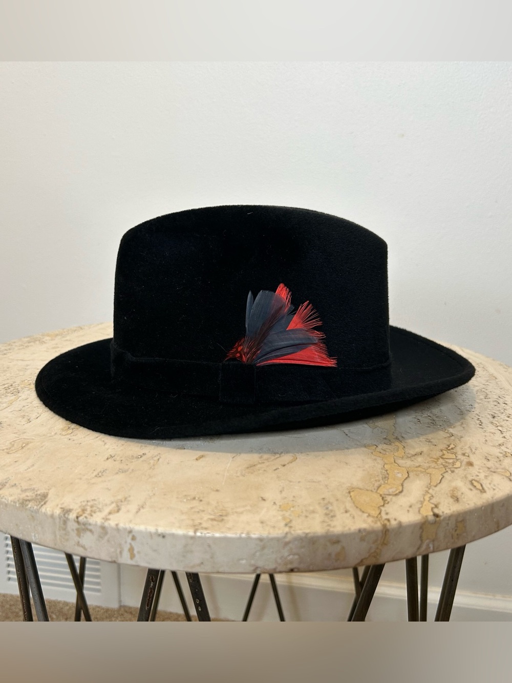 Dorfman Pacific Scala Collection Fedora Velour Fur band feather Size 7 1/8